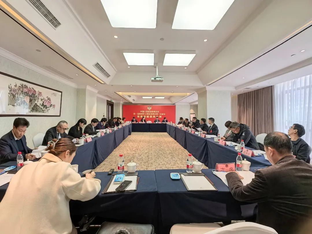 小组.jpg